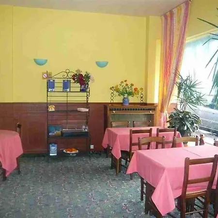 Central Hotel * Καν