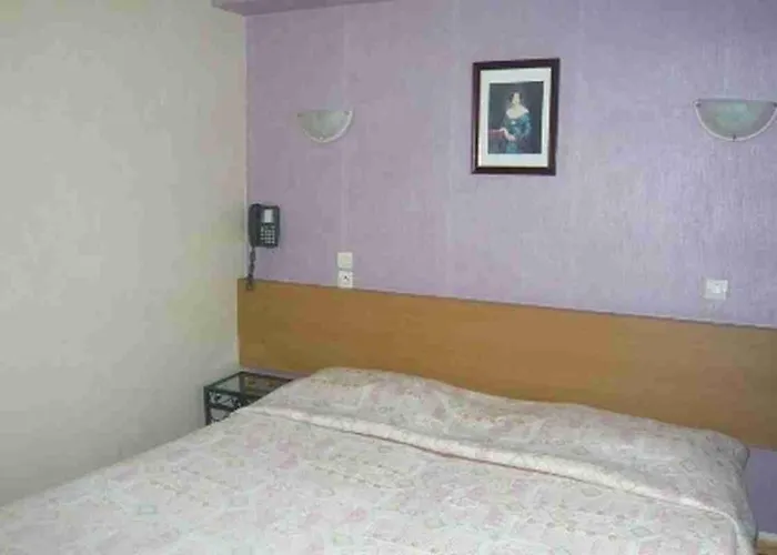 Central Hotel * Καν