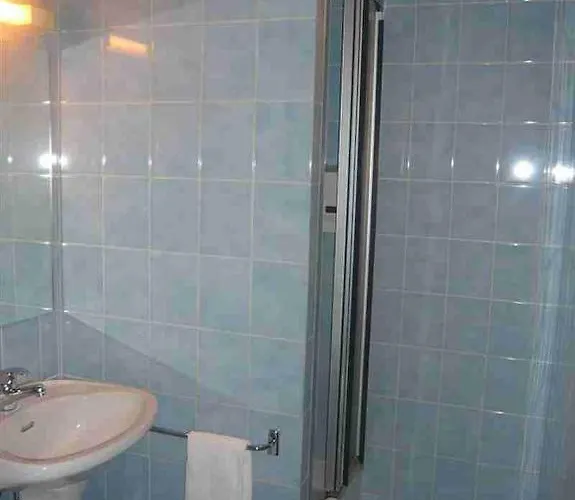 Ξενοδοχείο Central Hotel *