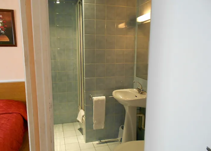 Ξενοδοχείο Central Hotel *