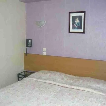 Central Hotel * Кан